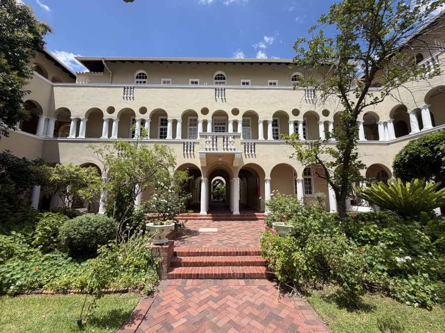 2 Bedroom Property for Sale in Cape Town City Centre Western Cape